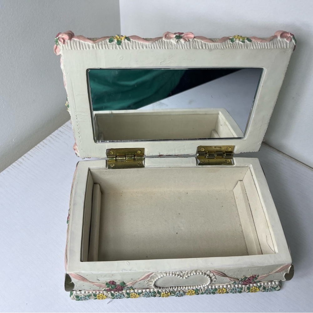 Vintage Ornate Cast Resin Jewelry Box with Doves, Flowers, & Beadwork - Picture 10 of 11